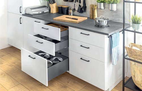 Soft close kitchen drawer - close, box